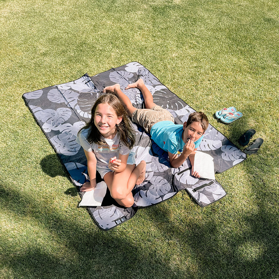 Izzy and Luke x Workshop 28 Picnic Blanket
